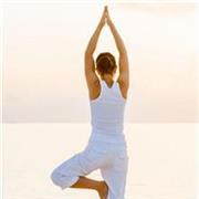 Insegnante di yoga qualificata si propone per lezioni private personalizzate o a piccoli gruppi a proprio domicilio